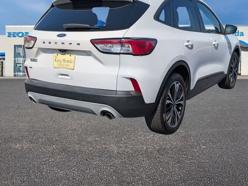 Used 2021 Ford Escape SE w/ SE Sport Appearance Package FWD image 8