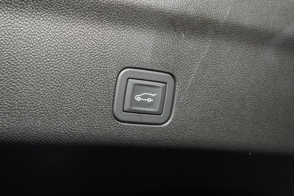 New 2026 Chevrolet Tahoe High Country AWD/4WD image 21