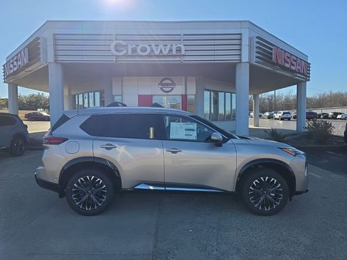 New 2026 Nissan Rogue Platinum image 2