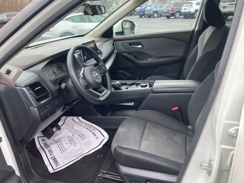 Used 2023 Nissan Rogue SV AWD/4WD image 21