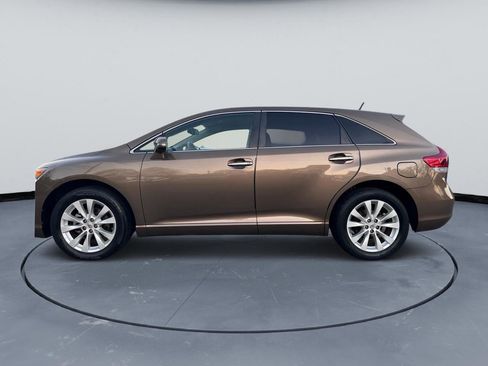 Used 2013 Toyota Venza XLE FWD image 4