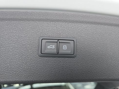 Used 2023 Audi SQ5 Prestige w/ Prestige Package AWD/4WD image 30