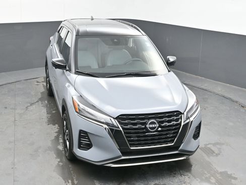 Certified 2024 Nissan Kicks SR w/ SR Premium Package image 30