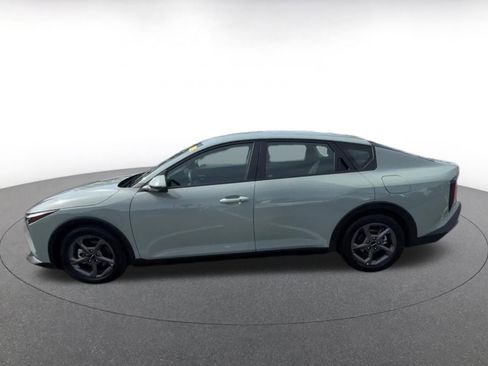 Used 2025 Kia K4 LXS image 9