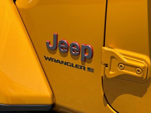 New 2026 Jeep Wrangler Unlimited Rubicon AWD/4WD image 25