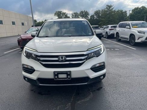 Used 2018 Honda Pilot Elite image 2