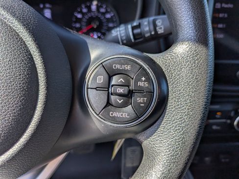 Used 2022 Kia Soul LX w/ Technology Package FWD image 19