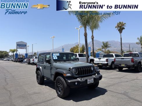 Used 2025 Jeep Wrangler Sport AWD/4WD image 1
