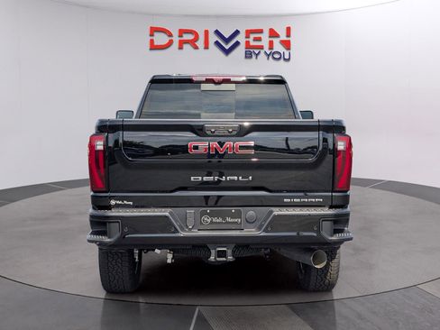 New 2026 GMC Sierra 2500 Denali w/ Denali Reserve Package AWD/4WD image 4