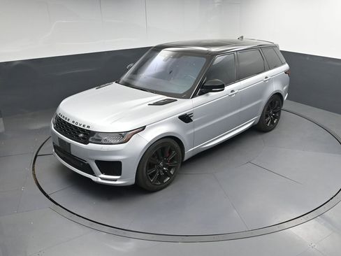 Used 2019 Land Rover Range Rover Sport Supercharged AWD/4WD image 32