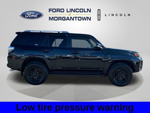 Used 2018 Toyota 4Runner SR5 image 5