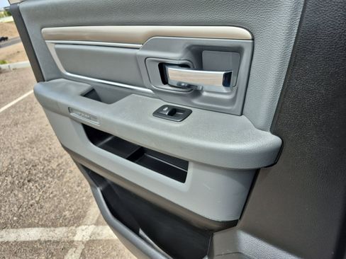 Used 2020 RAM 1500 Classic SLT w/ Luxury Group AWD/4WD image 19