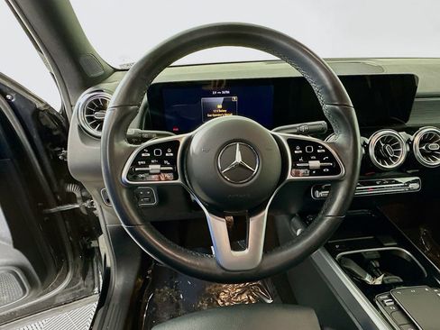 Used 2023 Mercedes-Benz GLB 250 4MATIC image 15