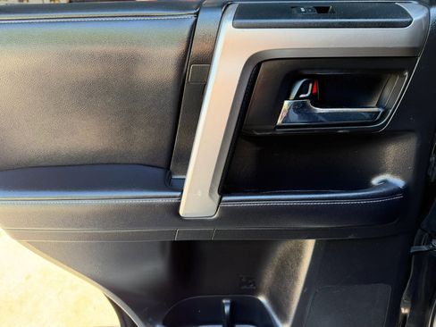 Used 2019 Toyota 4Runner Limited image 11