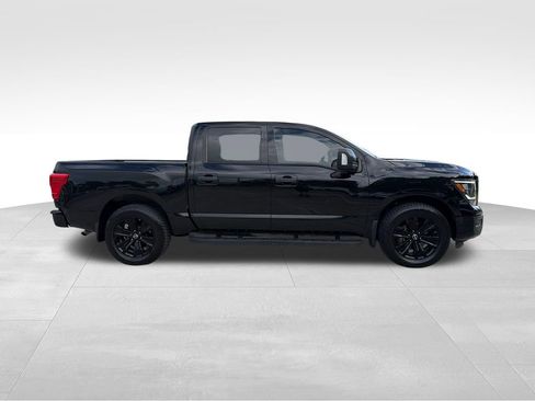 Used 2023 Nissan Titan SV w/ SV Convenience Package RWD image 9