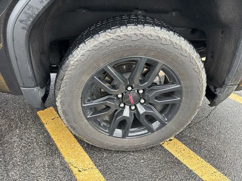 Used 2024 GMC Sierra 1500 Elevation w/ X31 Off-Road Package image 5