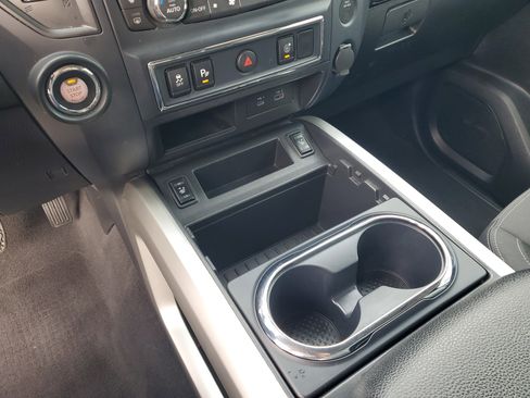 Certified 2022 Nissan Titan SV w/ SV Convenience Package image 23