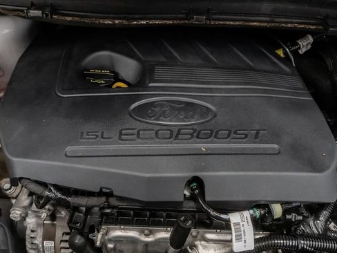 Used 2017 Ford Escape SE FWD image 4