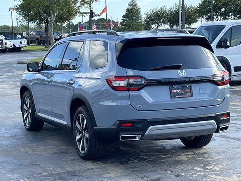 Used 2025 Honda Pilot Touring image 16