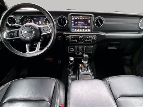 Used 2023 Jeep Wrangler Unlimited Sahara w/ Cold Weather Group AWD/4WD image 16
