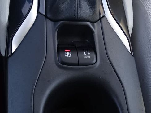 Certified 2024 Toyota Corolla Cross L FWD image 33