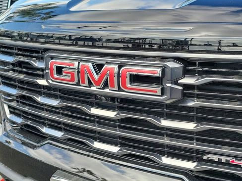 Used 2026 GMC Acadia AT4 w/ Luxury Package image 32