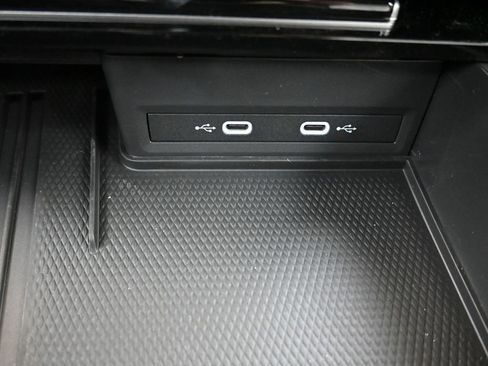 Certified 2025 Volkswagen Atlas Cross Sport SEL Premium R-Line image 34