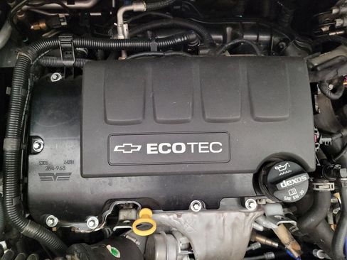 Used 2020 Chevrolet Sonic LT FWD image 30