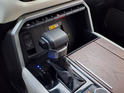 Certified 2024 Toyota Sequoia Capstone image 19