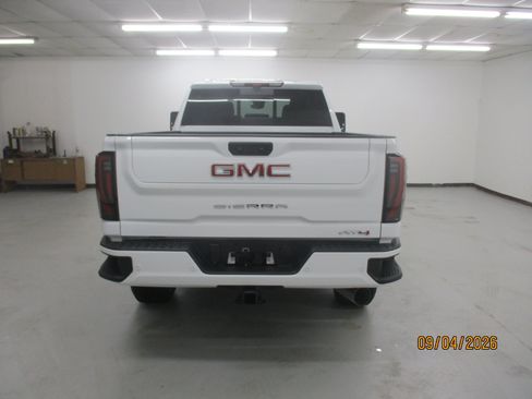 New 2026 GMC Sierra 2500 AT4 w/ AT4 Premium Plus Package AWD/4WD image 6