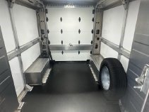 Used 2024 Chevrolet Brightdrop 400 w/ Commercial Equipment Package AWD/4WD image 10