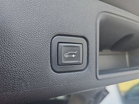 Used 2019 GMC Terrain SLT w/ Preferred Package FWD image 42