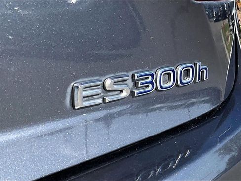 Used 2014 Lexus ES 300h Hybrid image 27