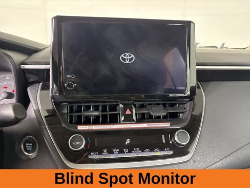 Used 2025 Toyota Corolla LE w/ Convenience Package image 14