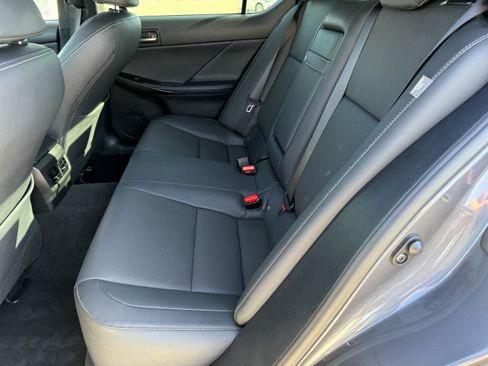 Certified 2025 Lexus IS 300 RWD image 29