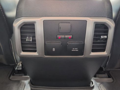 Used 2022 Ford F250 Platinum w/ FX4 Off-Road Package AWD/4WD image 25