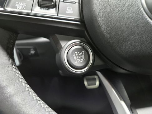 Used 2024 Alfa Romeo Tonale Veloce image 18