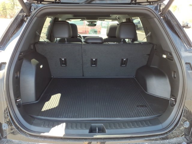 New 2026 GMC Terrain AT4 w/ Technology Package II AWD/4WD image 11