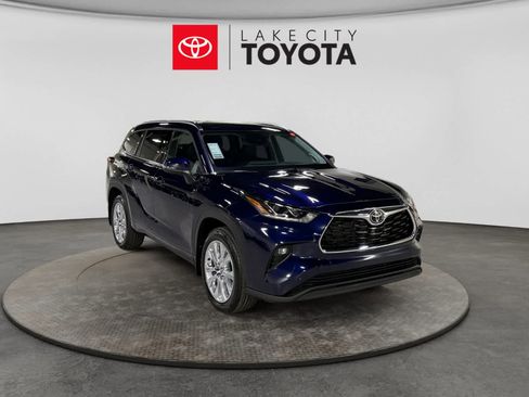 New 2026 Toyota Highlander Limited AWD/4WD image 9