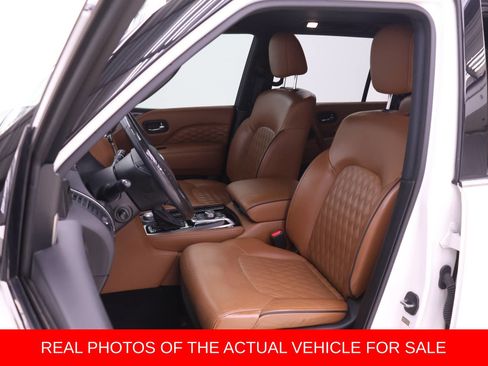 Used 2024 INFINITI QX80 Sensory AWD/4WD image 4