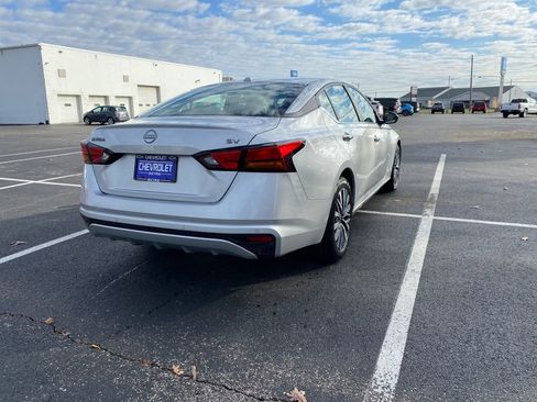 Used 2024 Nissan Altima 2.5 SV image 7