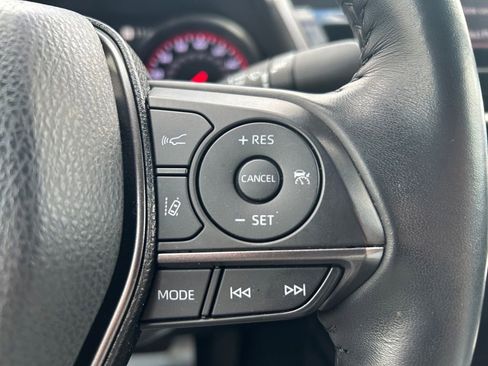 Used 2022 Toyota Camry XSE image 12