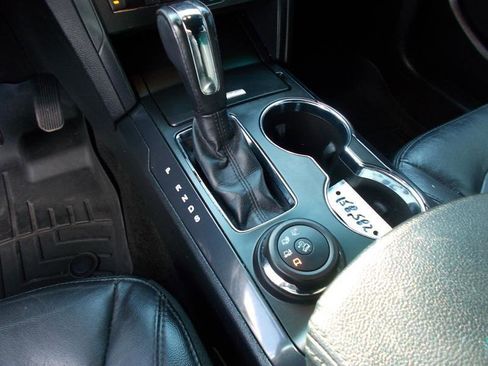 Used 2016 Ford Explorer XLT w/ Equipment Group 202A image 31