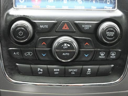 Used 2018 Jeep Grand Cherokee Trailhawk w/ Trailhawk Luxury Group AWD/4WD image 19