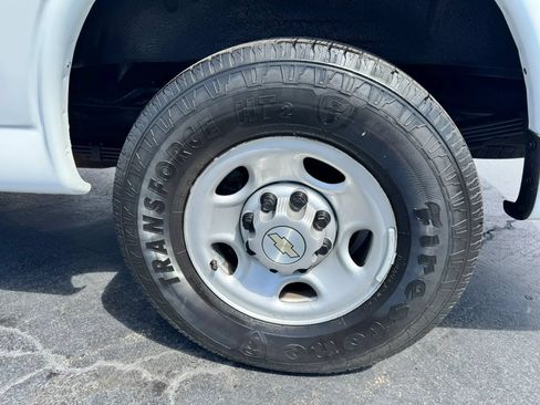 Used 2020 Chevrolet Express 3500 w/ Driver Convenience Package RWD image 27