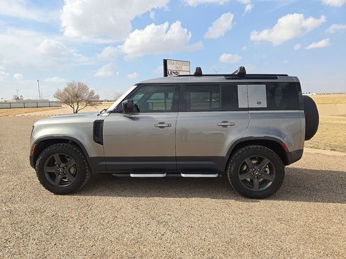 Used 2021 Land Rover Defender 110 SE image 2