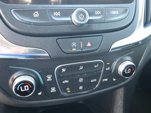 Used 2024 Chevrolet Equinox LT FWD image 18