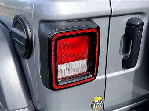 Used 2020 Jeep Wrangler Rubicon AWD/4WD image 31