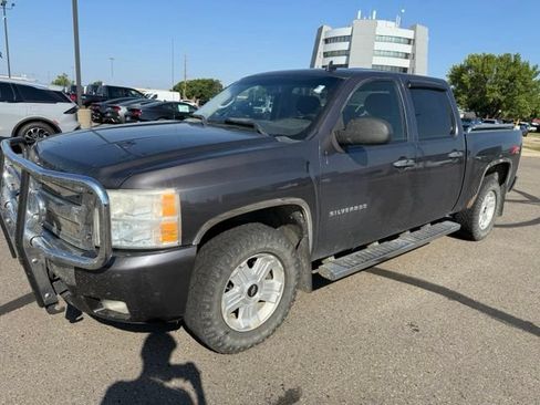 Used 2011 Chevrolet Silverado 1500 LT w/ All-Star Edition AWD/4WD image 6