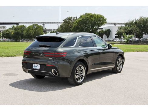 Used 2025 Genesis GV70 2.5T AWD/4WD image 3
